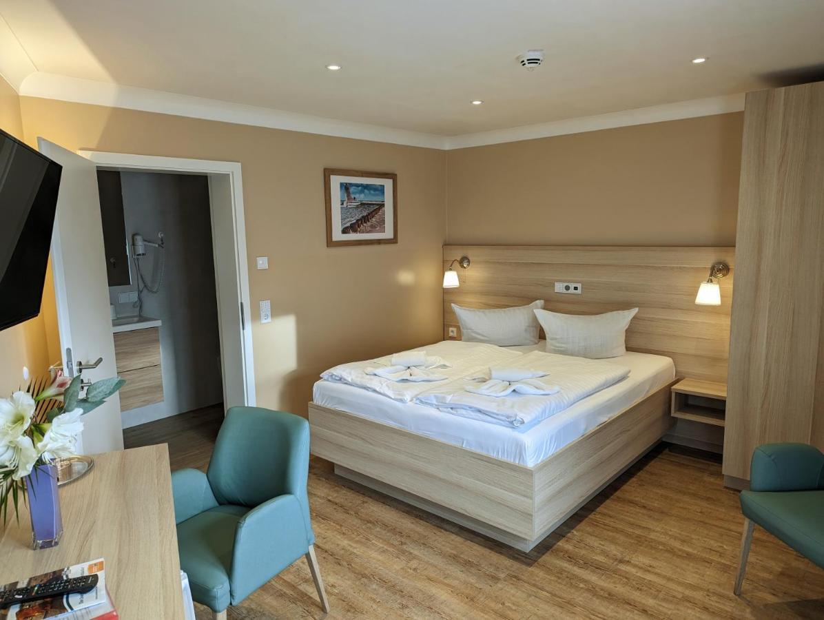 Hotel Karl'S Burg Kölpinsee Extérieur photo