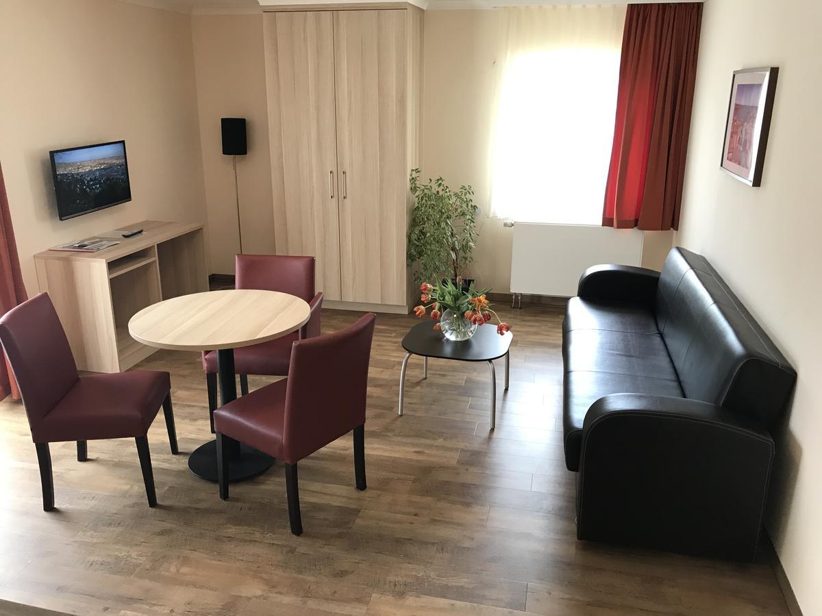 Hotel Karl'S Burg Kölpinsee Extérieur photo